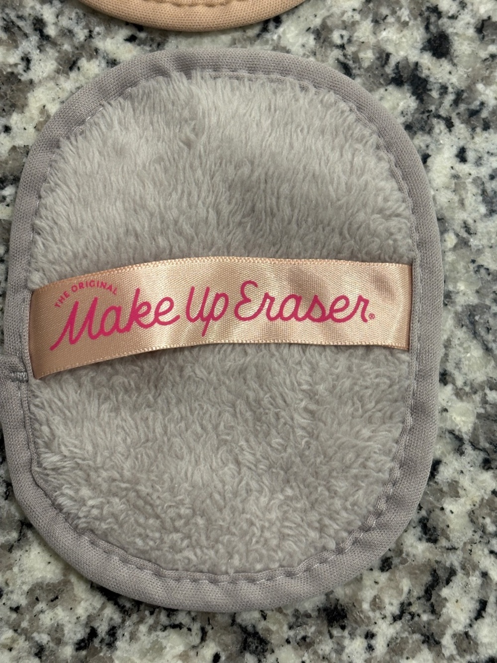 The Original MakeUp Eraser 7 Cloth Bundle Mixed Neutrals